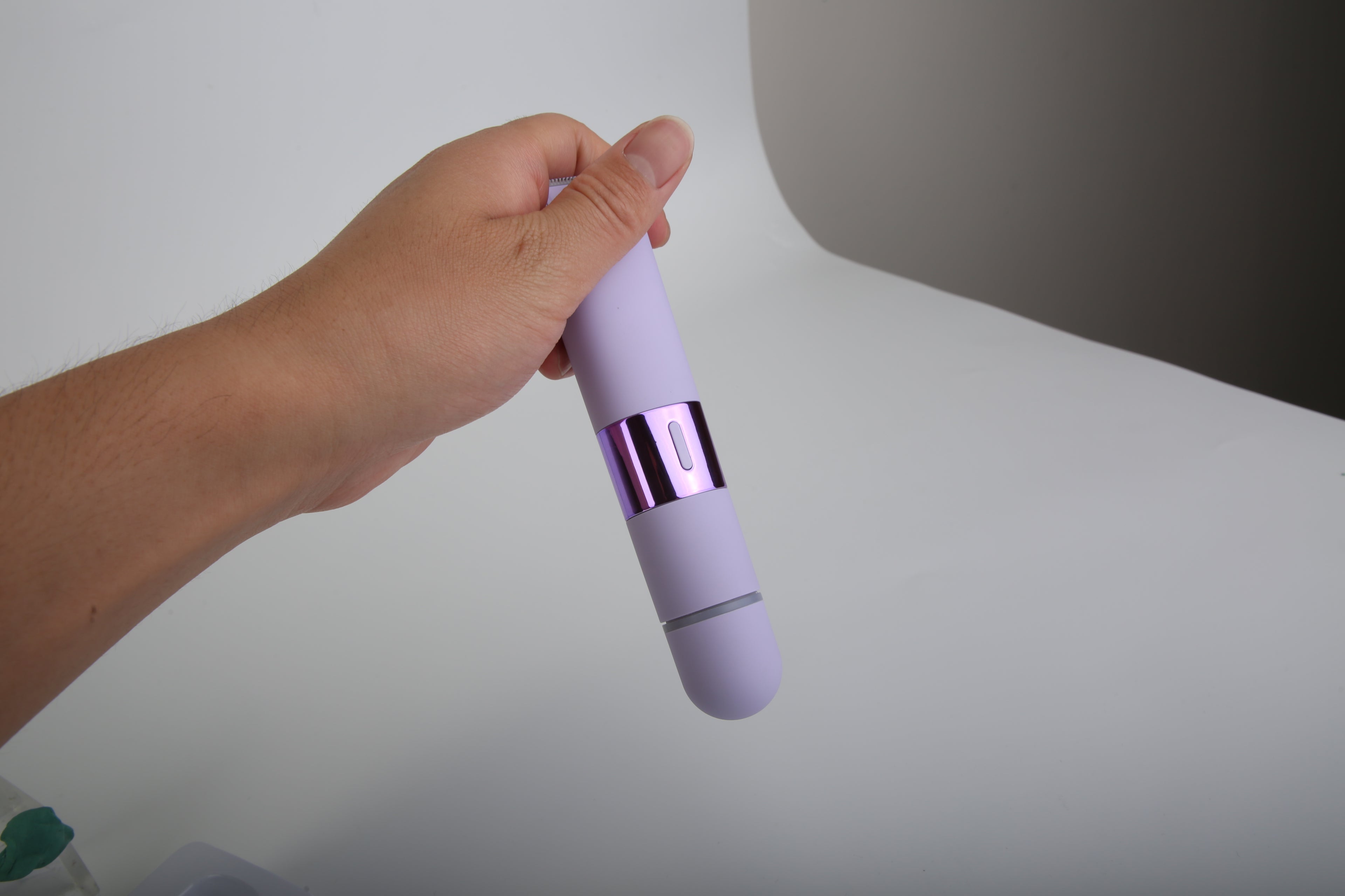 1Pc 2 In 1 Bikini Trimmer For Women Dual Head Cordless Body Shaver IPX5 Waterproof Rechargeable Pubic Hair Razor Wet And Dry Use For Bikini Underarm Leg Arm Body Face