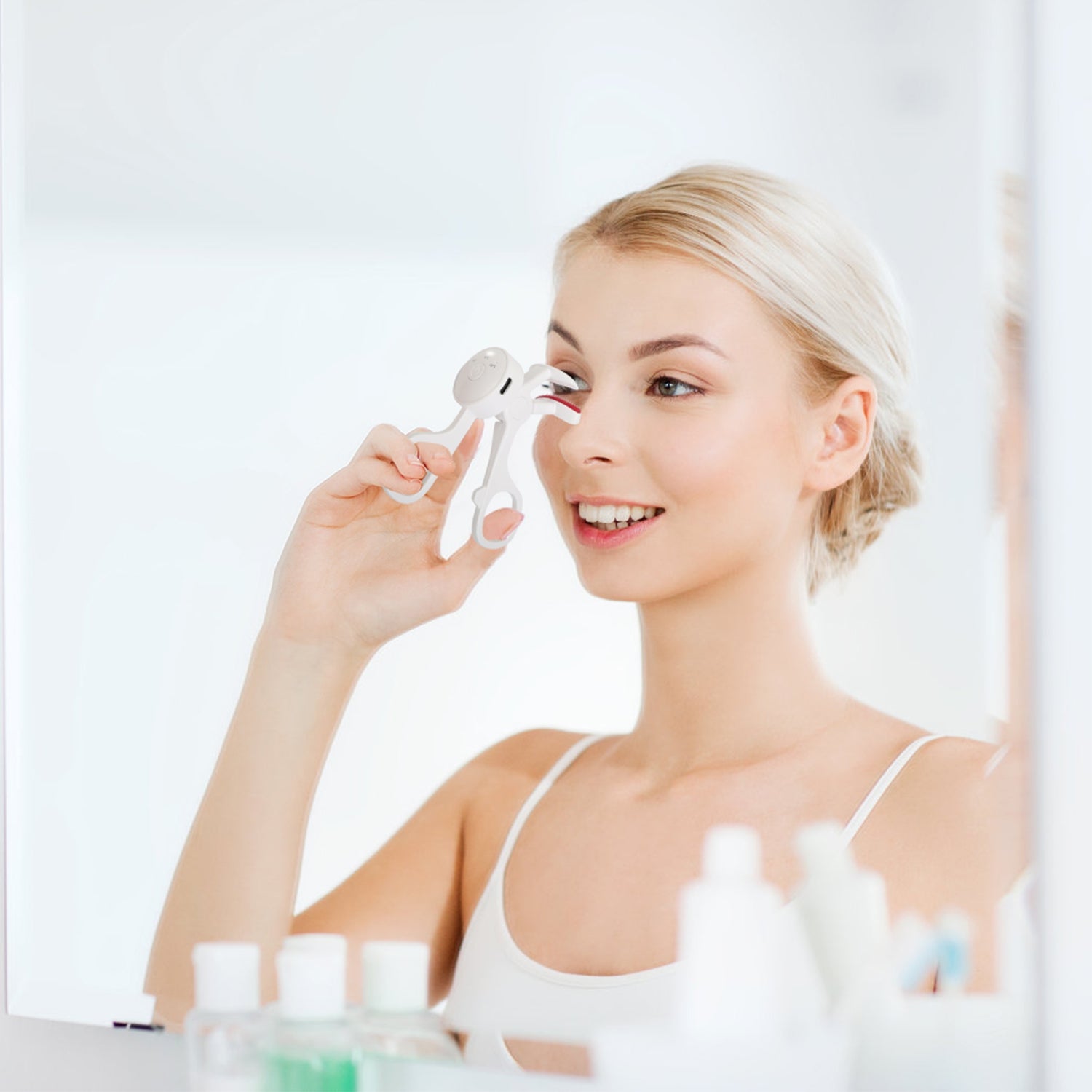 2Pcs Heated Eyelash Curler Electric USB Rechargeable Eyelash Curler Anti Burn Compact With Comb Heat Up Fast Within 8S For All Eye Shapes For Women Make Up Gift Travel Valentine Mother Day